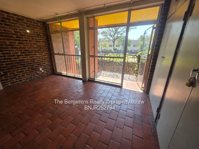 Garden Flat In Avenues