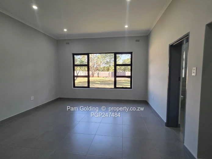 Sleek & Stylish 3 Bedroom Ensuite Residence