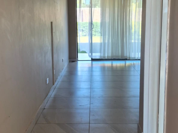4 Bedroom Flat & Apartment