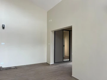 4 Bedroom Garden Flat