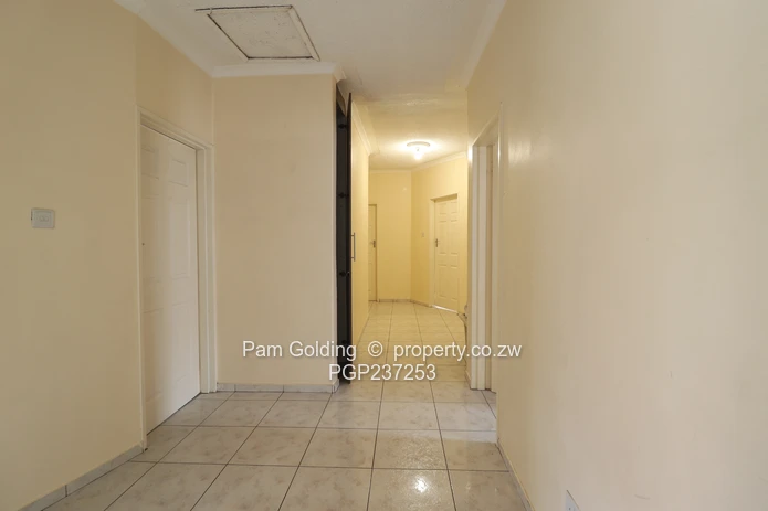 House for sale in Waterfalls/Picnic Park Area (Sole Mandate)