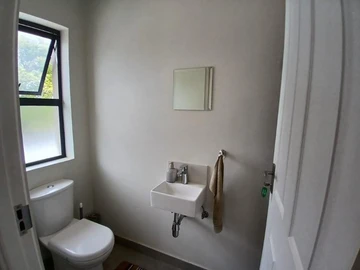 2 Bedroom Garden Flat