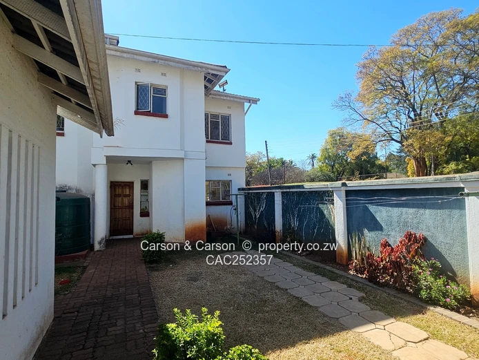 3 beds townhouse for rent