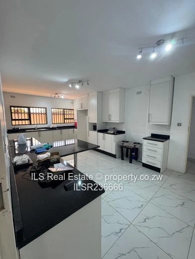 Spacious 4-Bedroom Family Home to let in Bluffhill