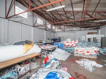 Warehouse & Factory