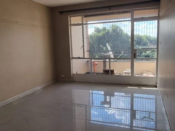 2 Bedroom Flat & Apartment