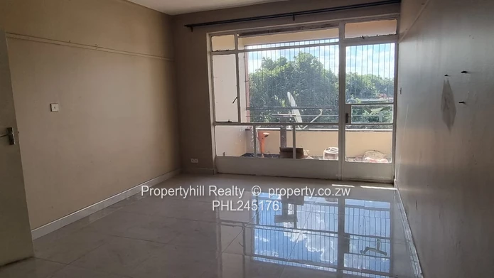 Vacant Flat Available For Immediate Occupation  (Sole Mandate)