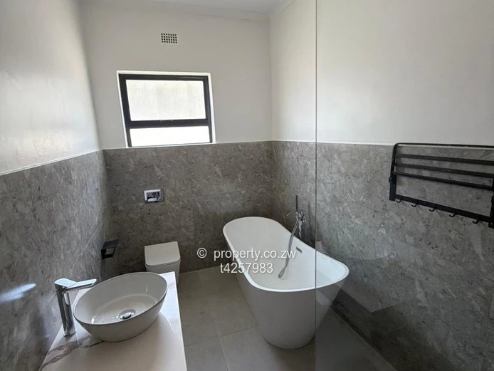 Borrowdale Vinona 3  bedroom apartment to rent