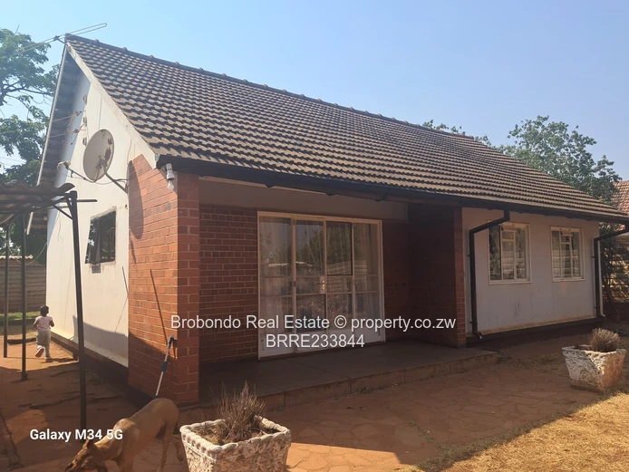 Cranborne 3 bed house for sale!