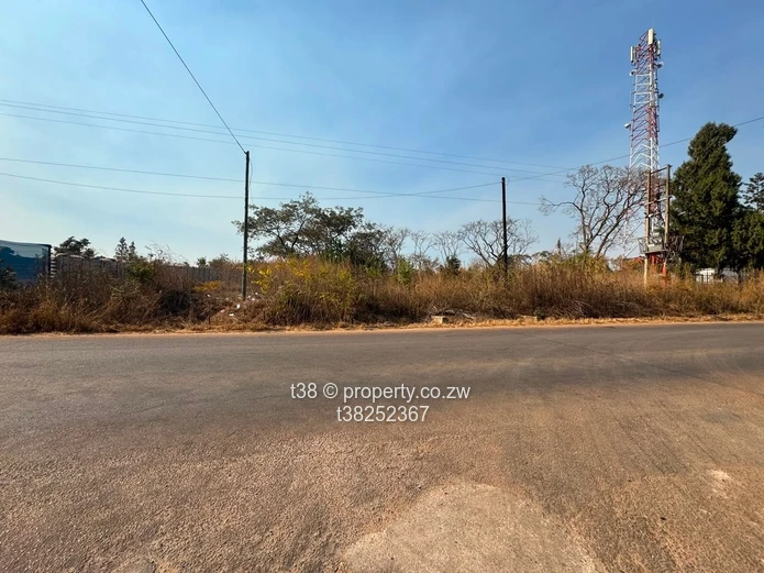 3,037 m² Corner Stand on Tarred Main Road, Quinnington