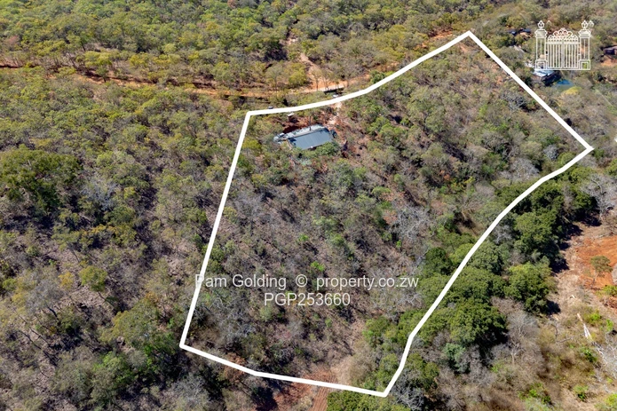 Beautiful Four- Acre Property In Cromlet