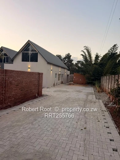 Lovely 4 bed cluster with upstairs loft!