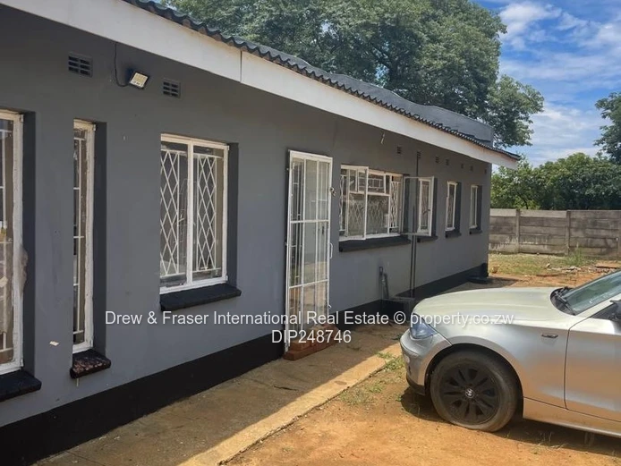 4-Bed, 2-Bath Home in Knowe, Norton — Borehole