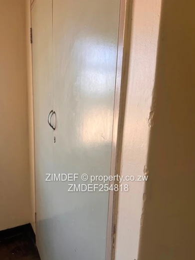 Bright 2-Bed Furnished Flat with Secure Windows — Willowvale (Sole Mandate)
