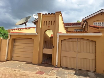 3 Bedroom Townhouse Complex