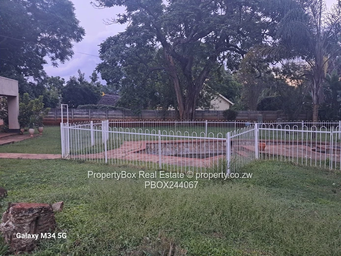 Greendale Near Kamfinsa Shops House For Sale!