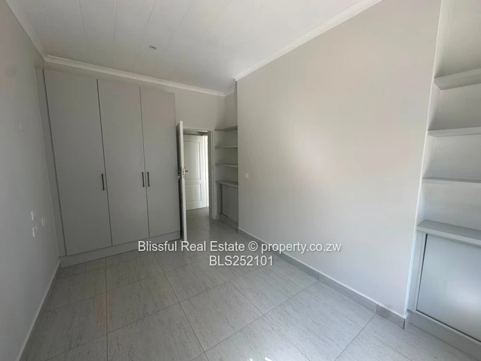 2 Bed Flat for Rent in Vainona