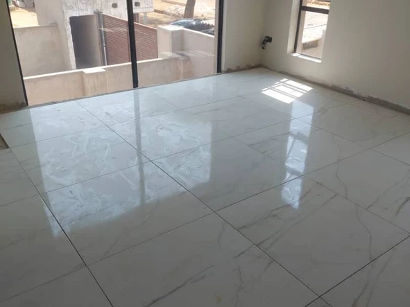 4 Bedroom Flat & Apartment