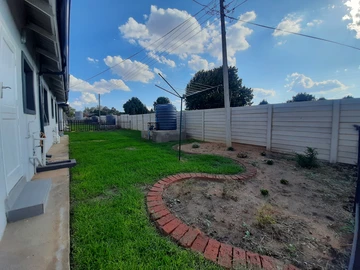 3 Bedroom Flat & Apartment