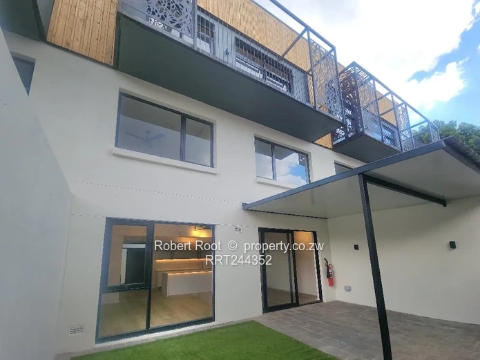 3 Beds Modern Duplex Flat To Rent In Vainona