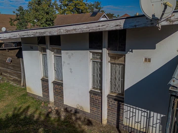 2 Bedroom Garden Flat