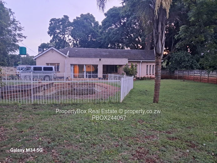 Greendale Near Kamfinsa Shops House For Sale!