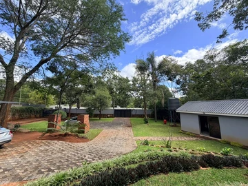 6 Bedroom House