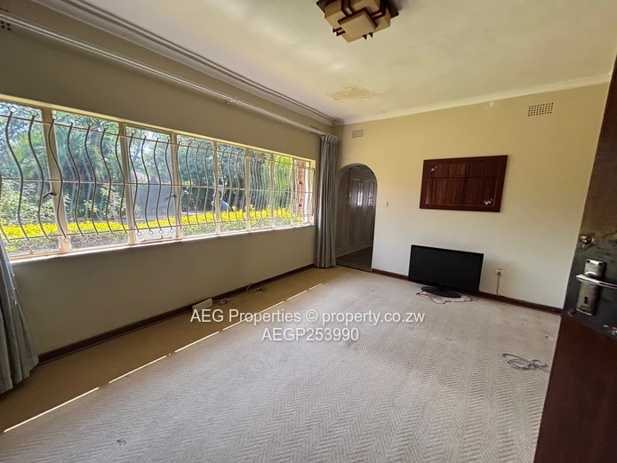 5 Bed House To Rent EmeraldHill