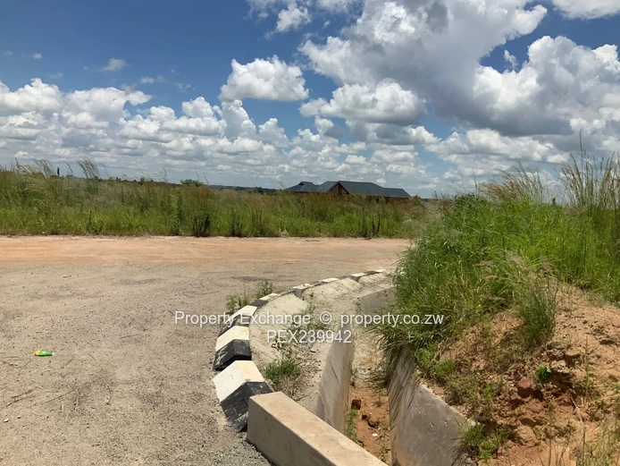 Nyabira, Luna Estates