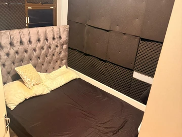 2 Bedroom Flat & Apartment