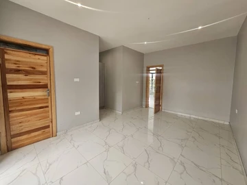 6 Bedroom Flat & Apartment