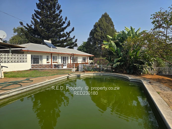Comfortable family home In Hillcrest! 