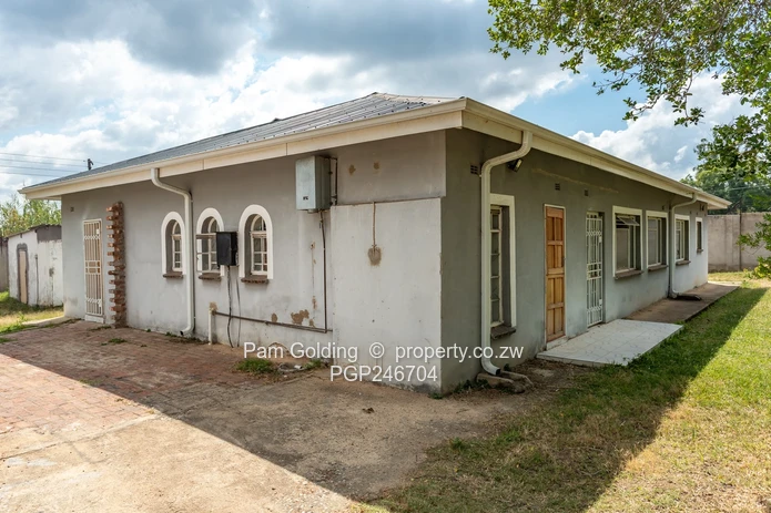 Prime Commercial/Development Opportunity