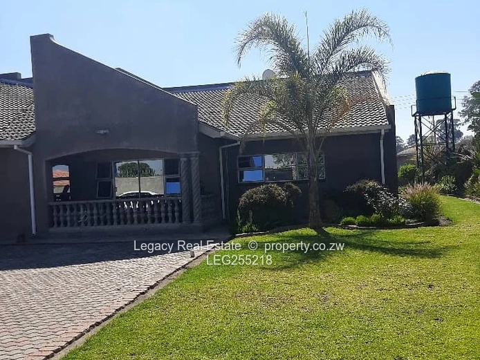 Chadcombe 4BR House for Rent — 2000m² with Borehole (Sole Mandate)