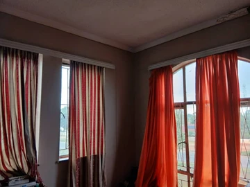 2 Bedroom Flat & Apartment