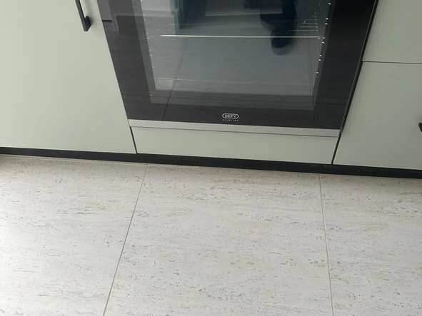 2 Bedroom Flat & Apartment