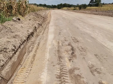 Commercial & Industrial Land