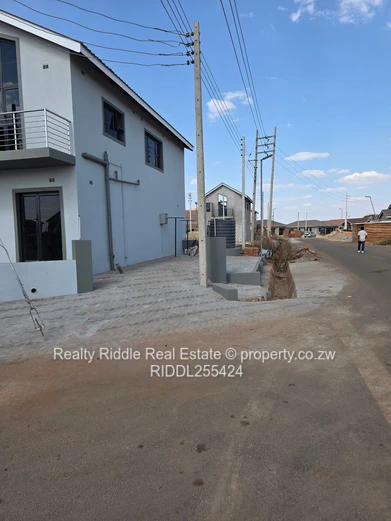 3-Bed Modern Flat with Borehole in Rainham, Harare West