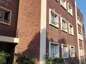 3 Bedroom Flat & Apartment