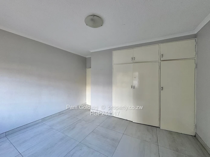 Lovely 3 bedroom Duplex Apartment- Upper Avenues