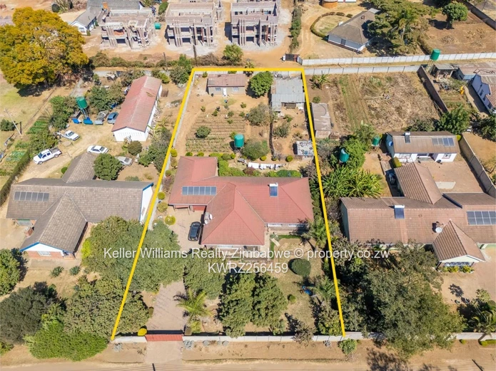 Family Home on 2,142 m², with Solar and Borehole (Sole Mandate)