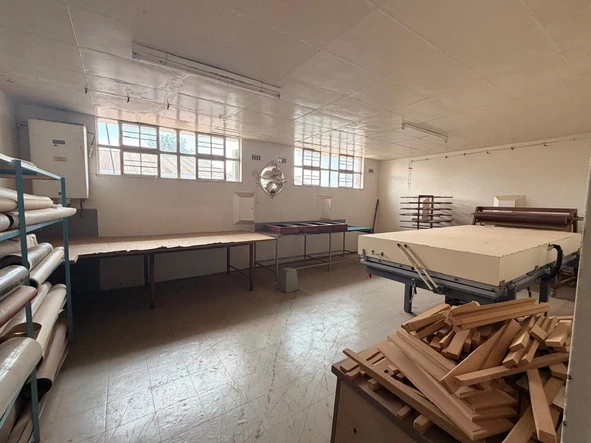 Warehouse & Factory
