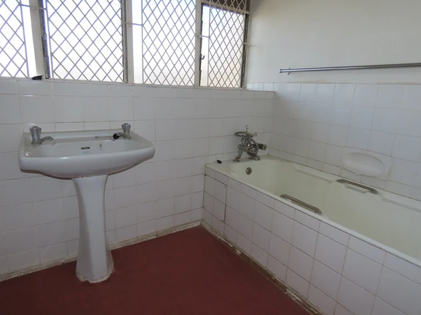 3 Bedroom Flat & Apartment