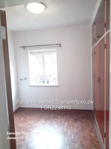 Modern 2-Bedroom Flat to Let