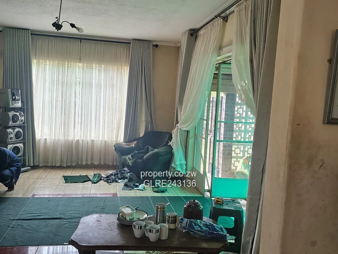 Mabelreign 3-Bed House — Garden, Garage & Staff