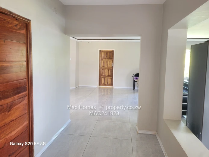 Mt pleasant heights double storey for sale 350k