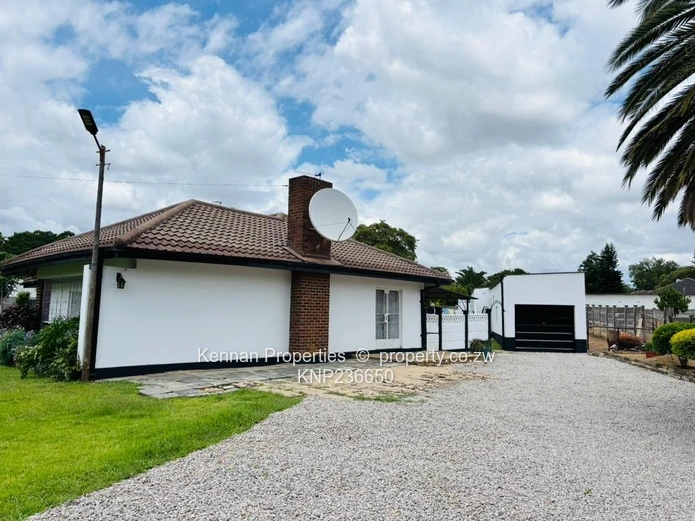 4 Bedroomed House For Sale In Woodlands Bulawayo!