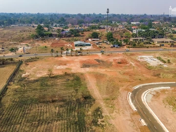 Commercial & Industrial Land