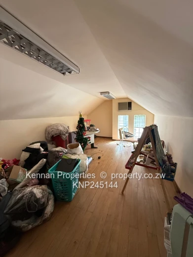 Neat and secure townhouse 