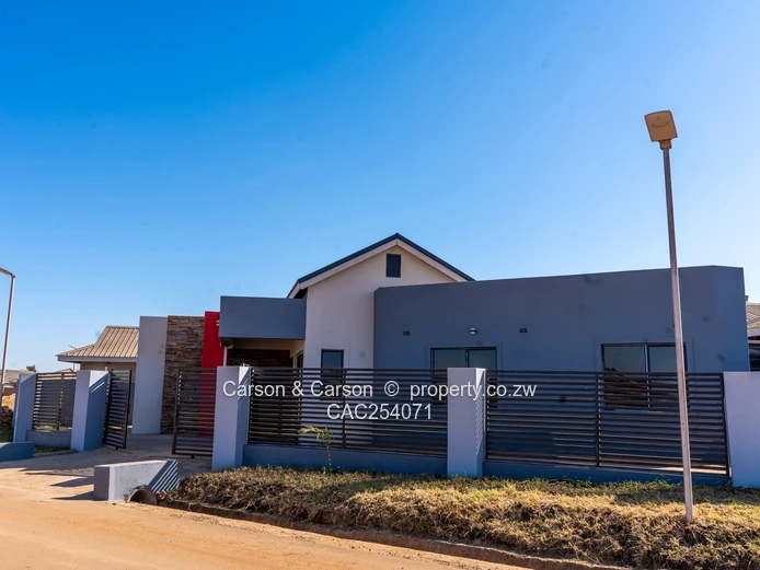 Modern 4-Bed Townhouse in Rainham — Grey & Red Accents, Pool